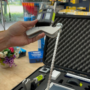 Fixturlaser NXA Pro có thời gian hoạt động lâu: pin của đơn vị hiển thị dùng liên tục 8–10 giờ, cảm biến tối thiểu 24 giờ. Sạc nhanh 1 giờ cho 6 giờ sử dụng, tối ưu vận hành.