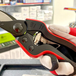 Toàn bộ FELCO 160S được sản xuất tại Thụy Sĩ, kiểm soát chất lượng theo tiêu chuẩn Swiss Made.