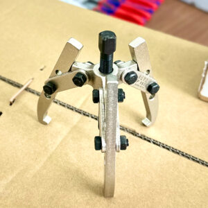 Cảo vòng bi vạn năng BETEX MP15/16 đặc biệt phù hợp để tháo các bộ phận được kẹp từ ngoài như puly, vòng đệm và nhất là quạt khỏi động cơ điện.