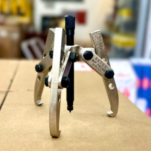 Cảo vòng bi vạn năng BETEX MP15/16 sở hữu cấu tạo chấu ép chặt vào thanh ngang, đảm bảo độ an toàn tuyệt đối trong quá trình sử dụng.