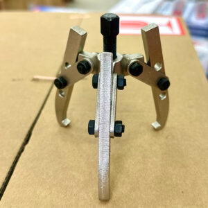 Cảo vòng bi vạn năng BETEX MP15/16 cũng có sẵn phiên bản mở rộng với chấu dài hơn, giúp tháo được cả những chi tiết có kích thước lớn hơn.