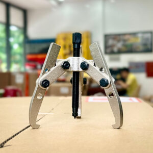 Cảo vòng bi vạn năng BETEX MP15/16 có độ mở ngàm rộng từ 70mm đến 980mm, phù hợp với nhiều kích cỡ vòng bi và bộ phận cần tháo.