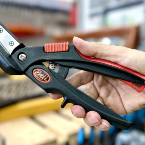 Kéo cắt đa năng BESSEY D51A kiểm soát tốt đường cắt