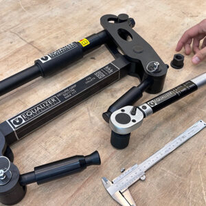 Equalizer SG11TM áp dụng công nghệ Secure-Grip, giữ ổn định khi tách và bảo vệ bề mặt mặt bích.