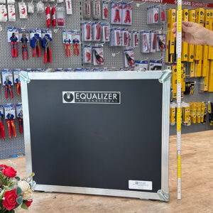 Hành trình tách 90 mm giúp Tách mặt bích bằng cơ khí Equalizer SG11TM xử lý nhiều cấu hình mặt bích.