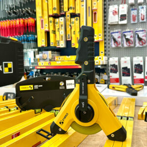 Thước kéo 50m LBM 1000 STABILA 19667 cán cầm bọc mềm, thao tác thoải mái, giảm mỏi khi đo.