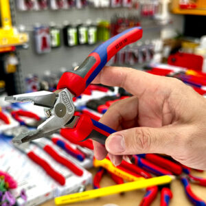 Kìm đa năng đầu bằng Knipex 02 05 180 cắt dây Ø2.0–2.5 mm, phù hợp ứng dụng điện công nghiệp.