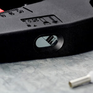 Tuốt tự chỉnh 0,03–10 mm² AWG32–8 trên Kìm bấm tuốt dây Knipex 12 72 190, có tinh chỉnh tay khi vật liệu đặc biệt.