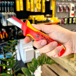 Dao rọc cáp Knipex 98 52 dùng lưỡi thẳng cố định 50 mm, thích hợp tách vỏ cách điện cáp PVC và cao su.