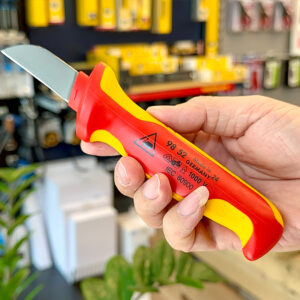 Knipex 98 52 được sản xuất tại Đức, đạt chứng nhận an toàn DIN EN 60900 và IEC 60900.