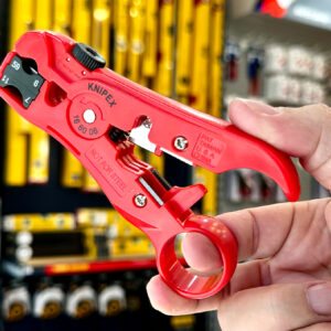 Tỷ lệ cắt của Knipex 16 60 06 SB phù hợp cấu trúc điện môi cáp đồng trục.
