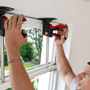 Kích tay lắp ráp BESSEY BEYCEPS mở rộng được hành trình nếu kết hợp bộ nối BEY-IK: chỉ dùng nối đạt 400 mm, thêm ray đạt 620 mm, lực nâng tối đa trong chế độ mở rộng là 60 kg.