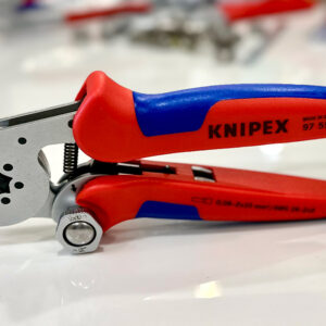 Kìm bấm cos tự động Knipex 97 55 14 tay cầm đa lớp, truyền lực nhẹ, giảm mỏi thao tác.