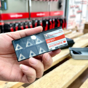 Lưỡi hợp kim Euroboor LKS.20 cần thay thế khi mòn, xước hoặc giảm hiệu suất, duy trì an toàn vận hành.