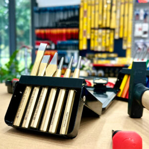 Rennsteig 421 002 0 đóng gói hộp kim loại 176 × 113 × 24 mm, trọng lượng 702 g.