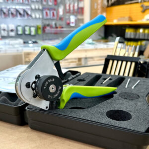 Kìm bấm cos Rennsteig MicroCrimp 8.75 bánh xe 0,01 mm; AWG26–10; locator cố định cos; bấm đồng tâm ổn định.