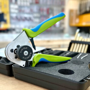 Kìm bấm cos Rennsteig MicroCrimp 8.75 ratchet nhả cuối hành trình; kiểm tra dưỡng 1 mm hoặc 2 mm bấm.